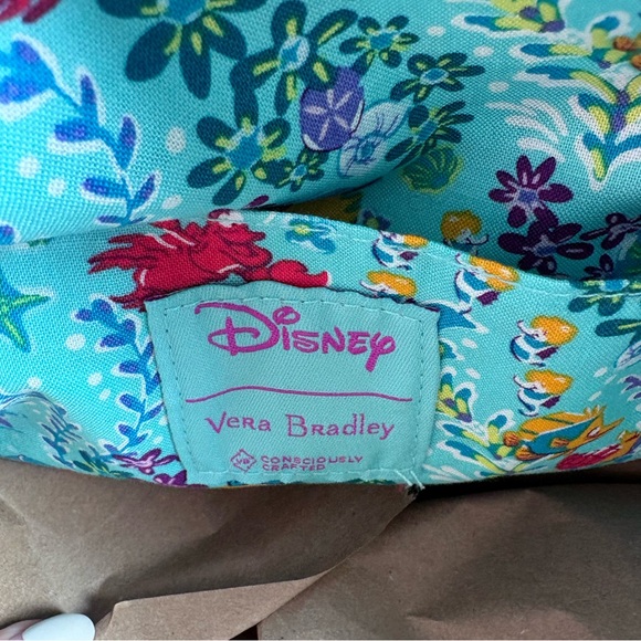 BOLO BNWOT Vera Bradley Disney Ariel Tote Bag Purse Handbag Little Mermaid - Picture 4 of 16
